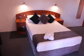 Гостиница Childers Gateway Motor Inn  Чилдерс